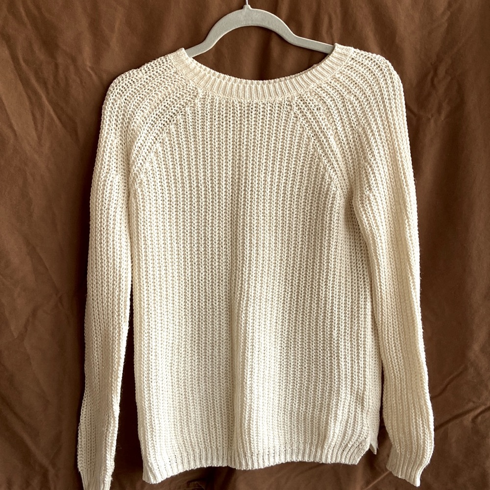 Ladies Sweater, Faded Glory. Round neck, Size M (8-10)